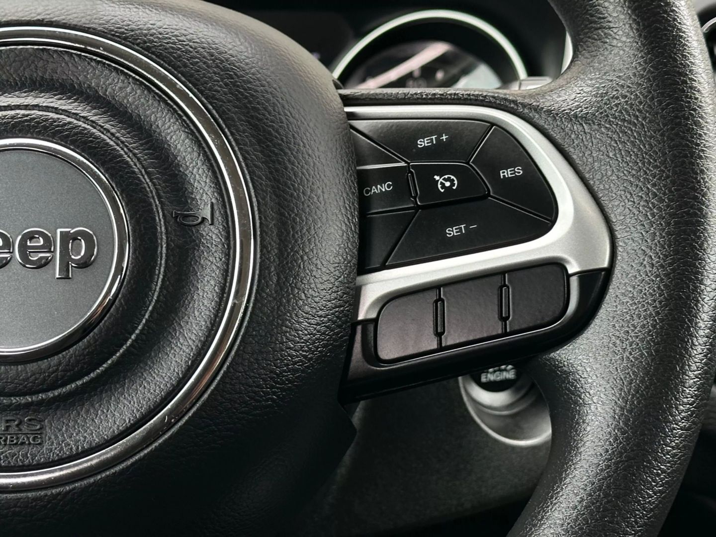 2019 Jeep Compass - Image 29