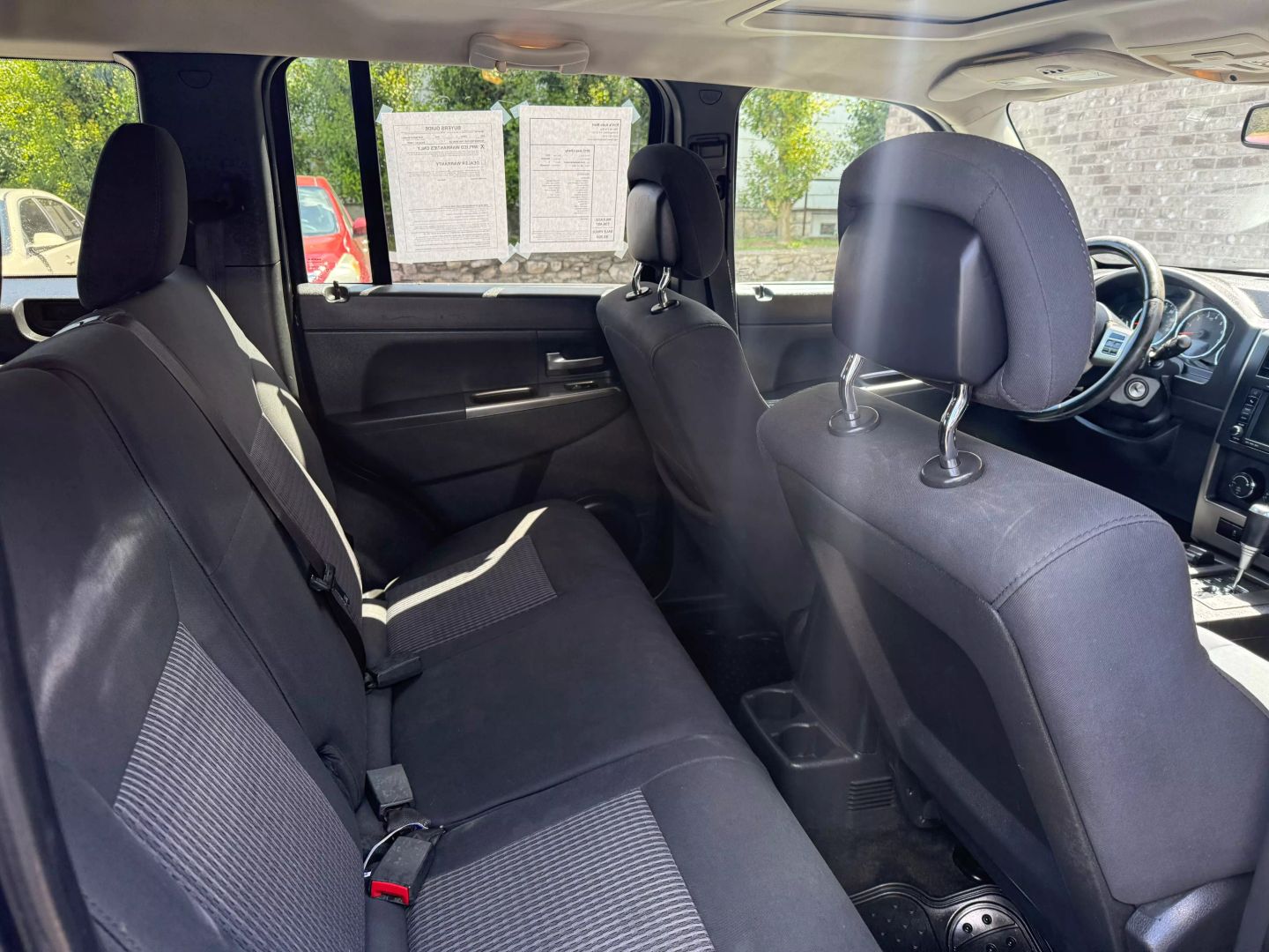 Image 7 of 2012 JEEP LIBERTY