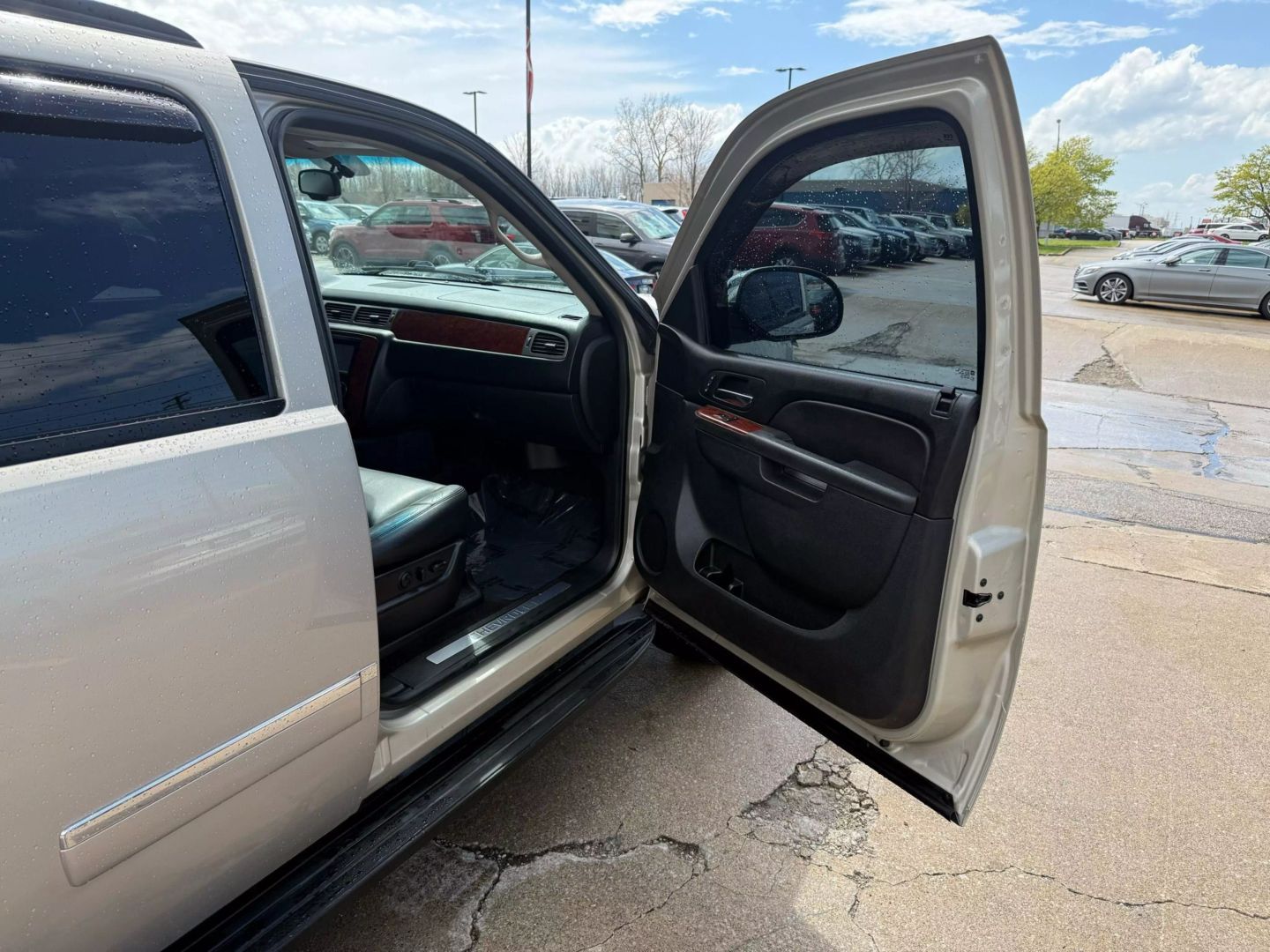 2013 Chevrolet Tahoe - Image 21