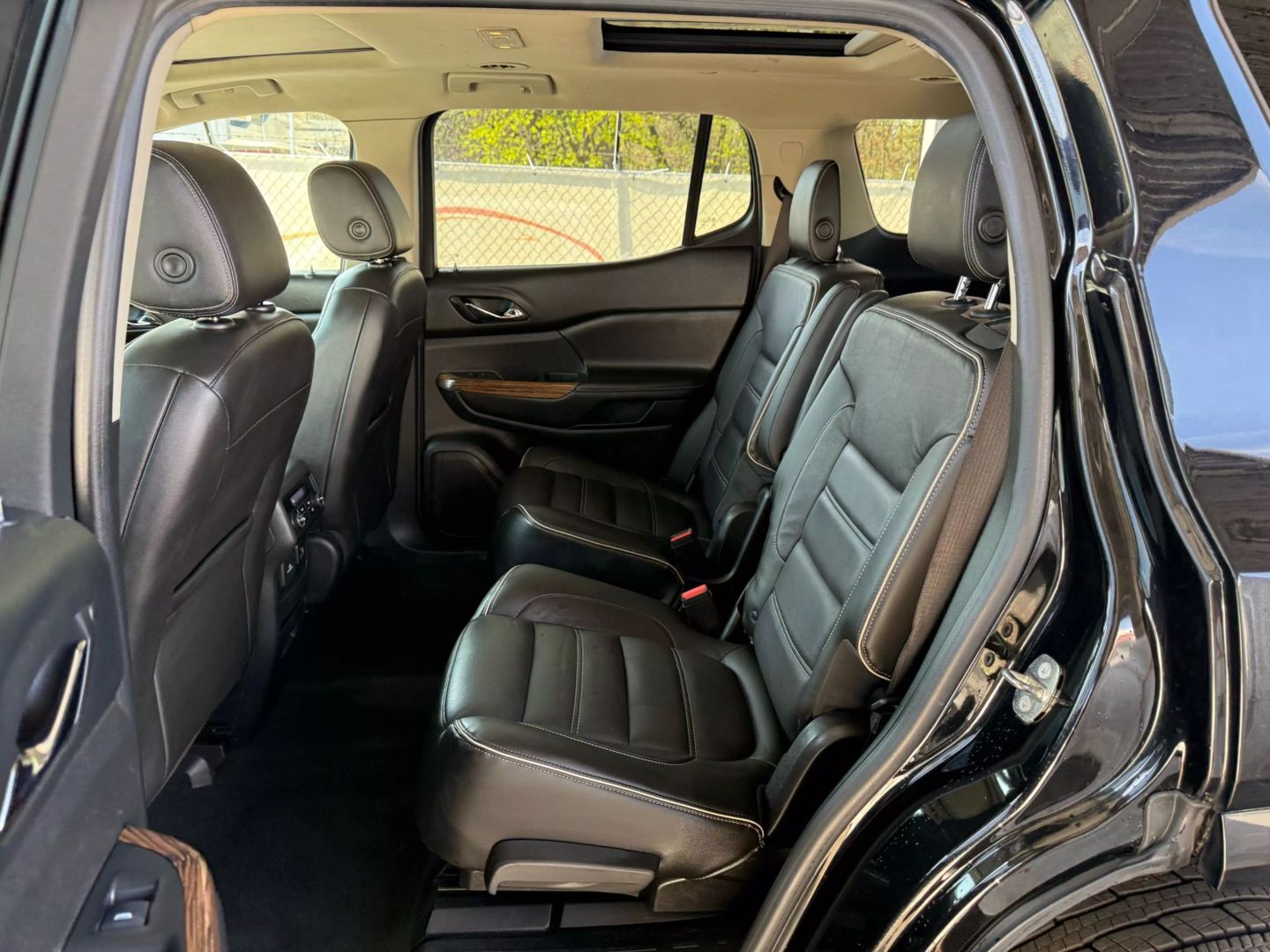 2017 Gmc Acadia - Image 18