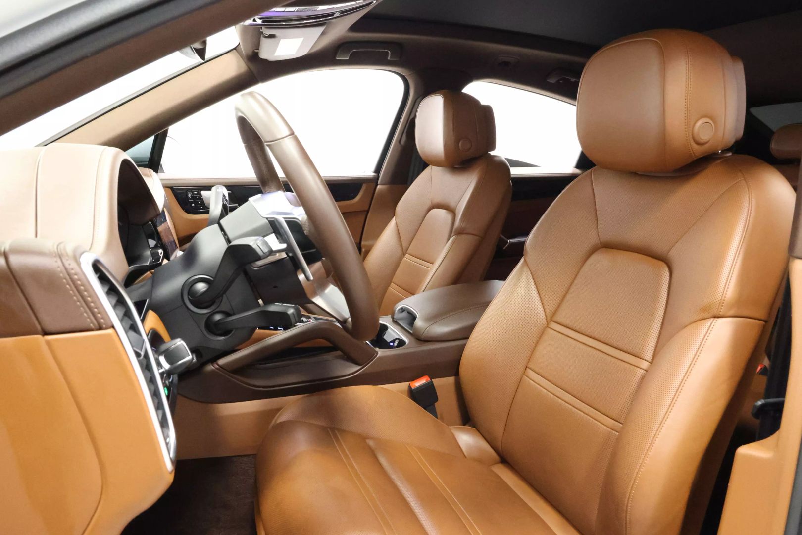 2021 Porsche Cayenne Coupe - Image 16