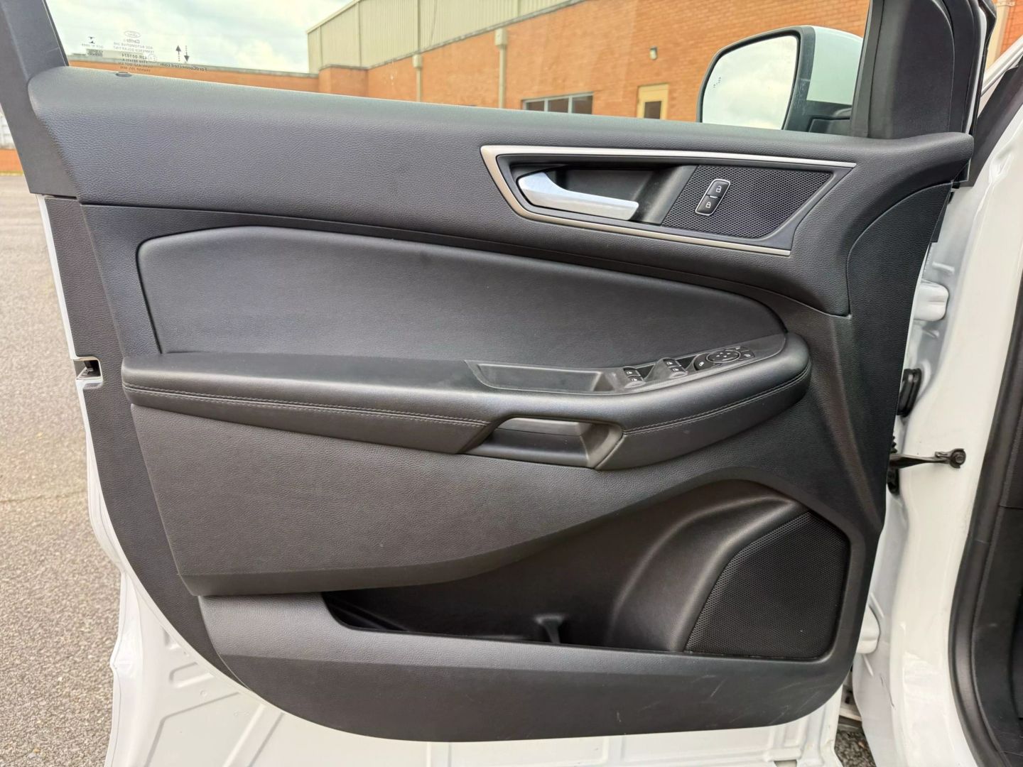 2022 Ford Edge - Image 12