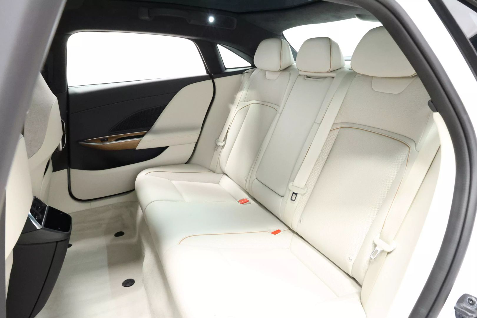 2023 Lucid Air - Image 55