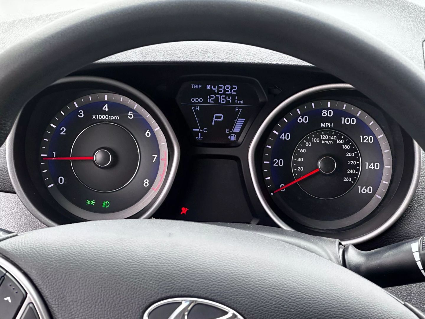2013 Hyundai Elantra - Image 24