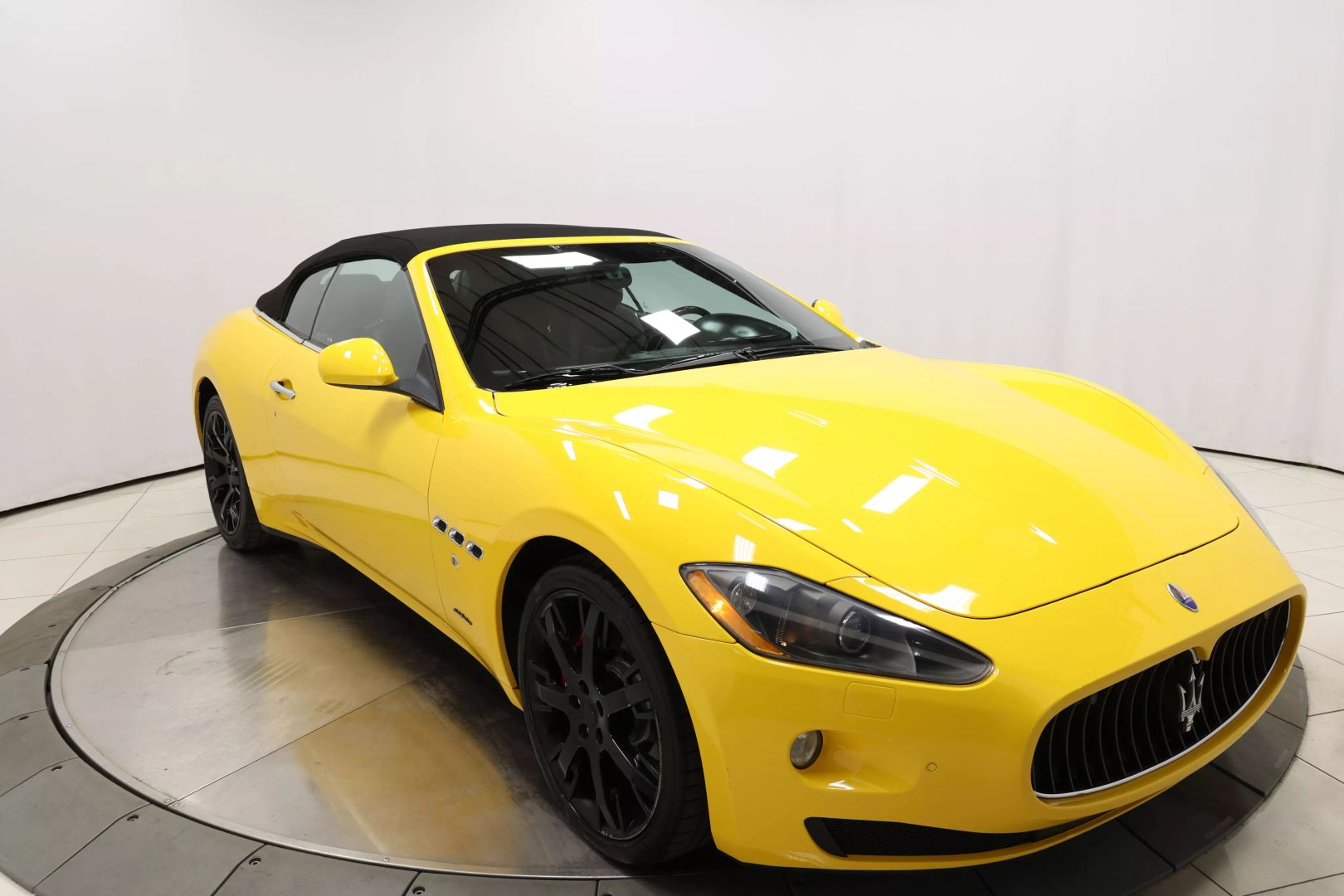 2011 Maserati Granturismo - Image 98