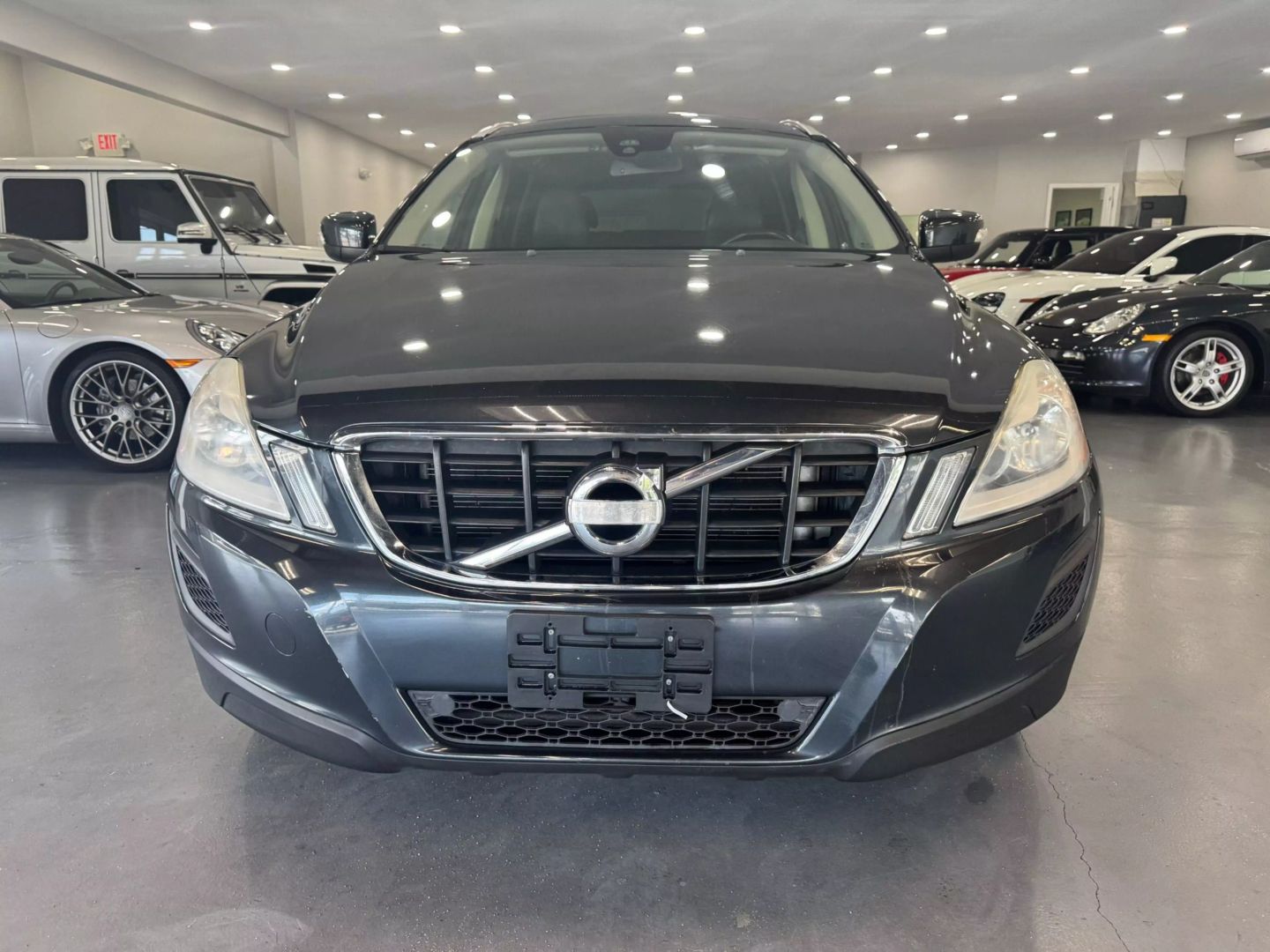 2012 Volvo Xc60 3.2 Sport Utility 4d - Image 2
