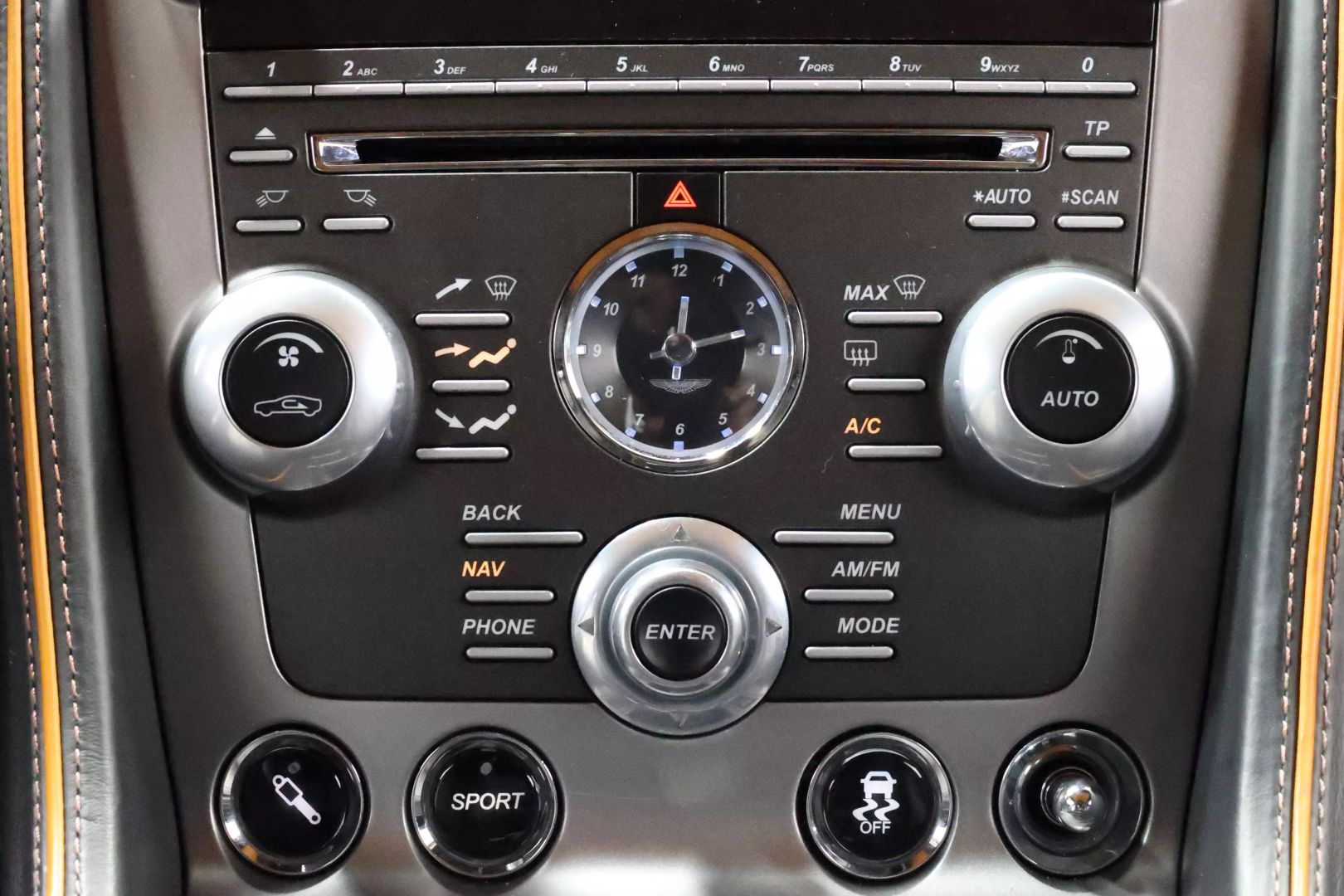 2012 Aston Martin Virage - Image 30