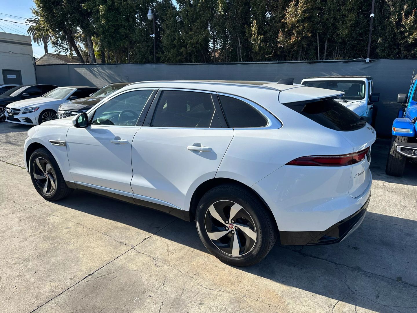 Image 7 of 2022 JAGUAR F-PACE