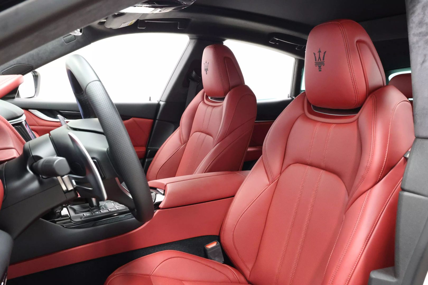 2022 Maserati Levante - Image 17