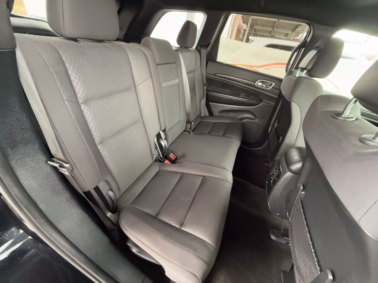 2019 Jeep Grand Cherokee - Image 23