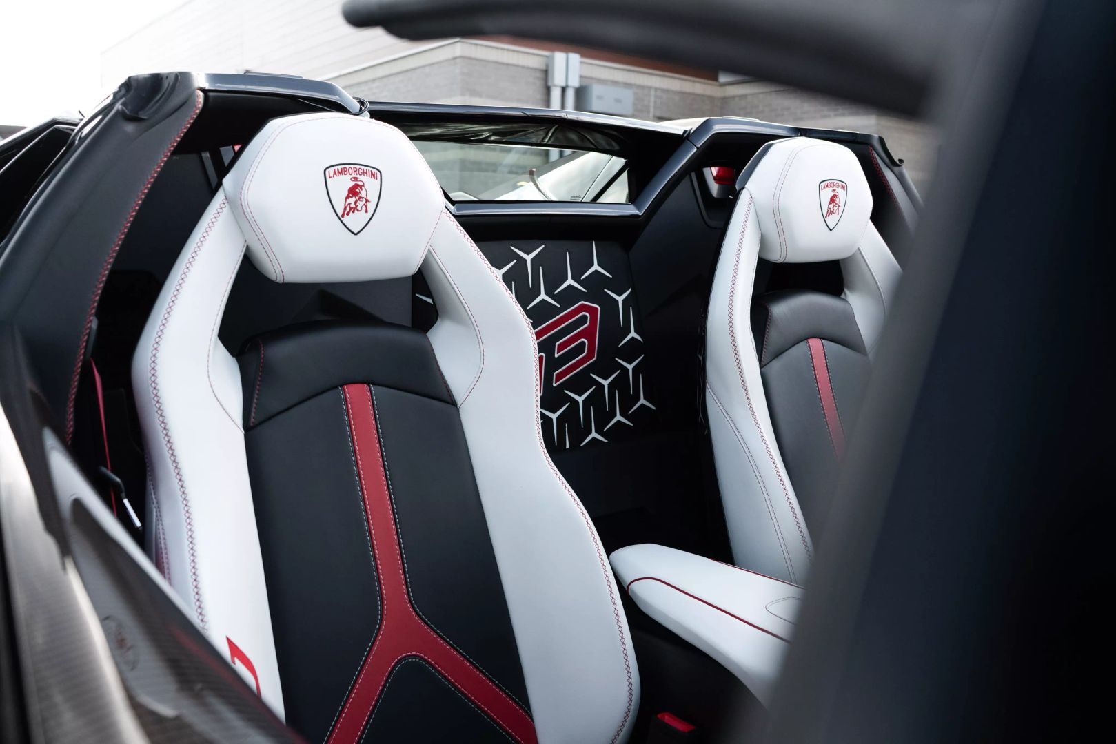 2021 Lamborghini Aventador - Image 69