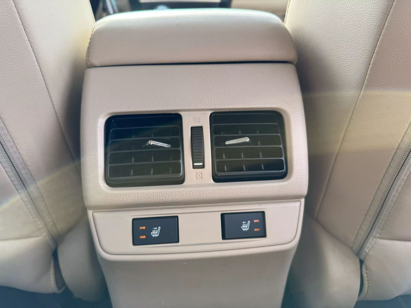 2015 Subaru Legacy - Image 23