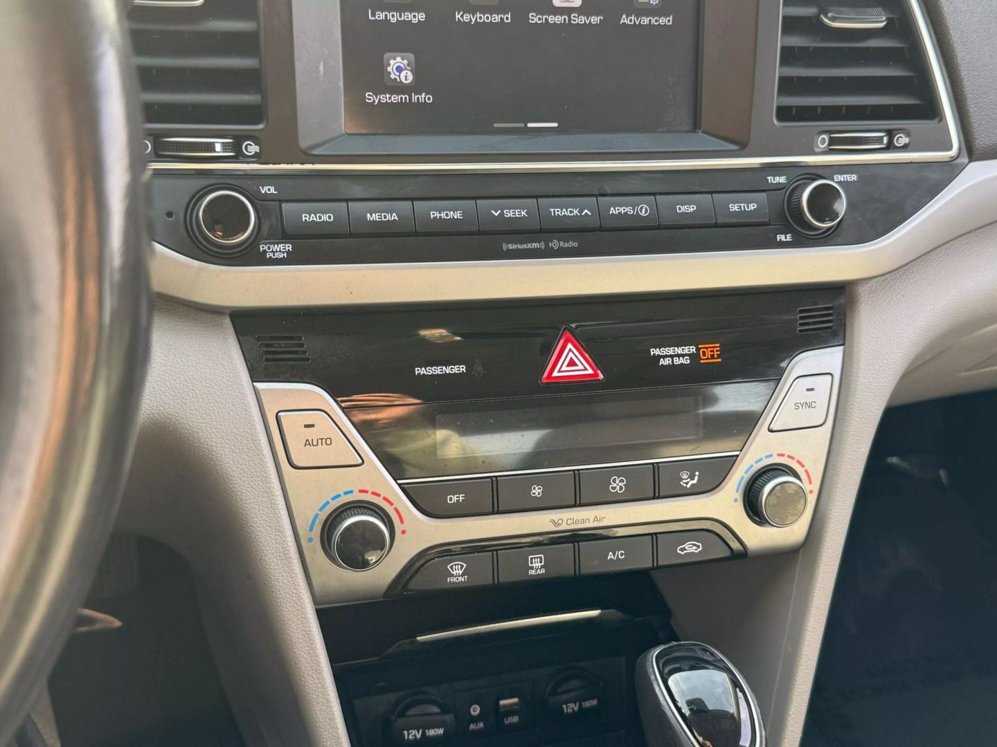 2018 Hyundai Elantra - Image 40