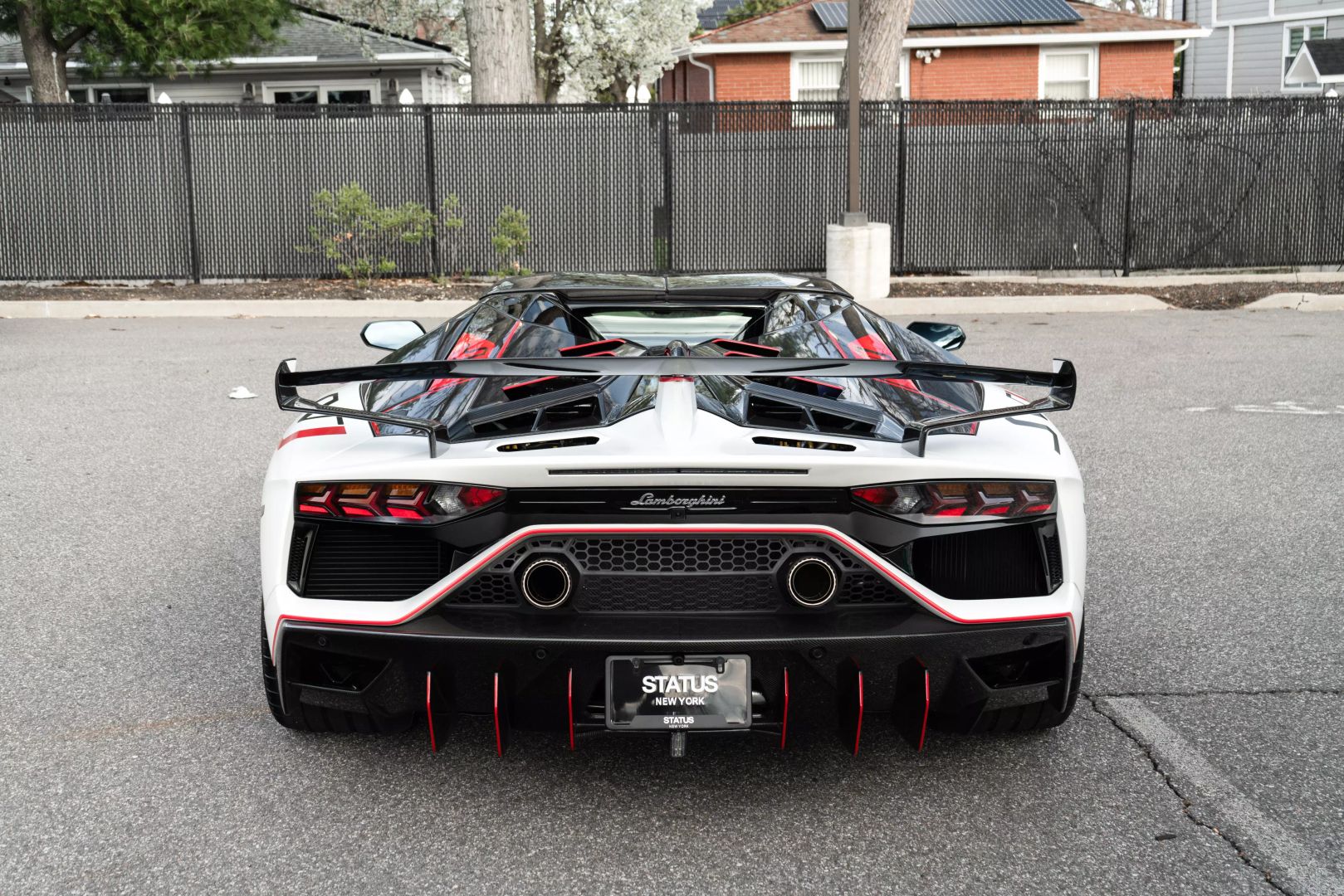 2021 Lamborghini Aventador - Image 40