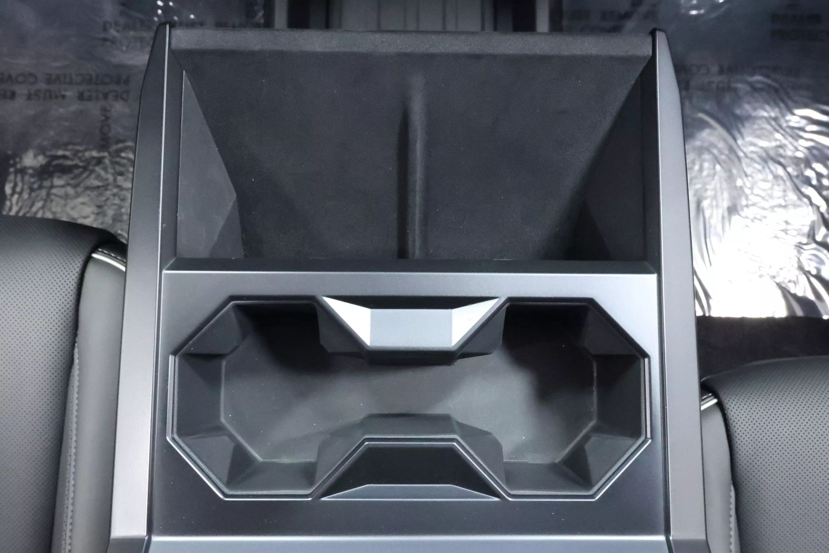 2024 Tesla Cybertruck - Image 46