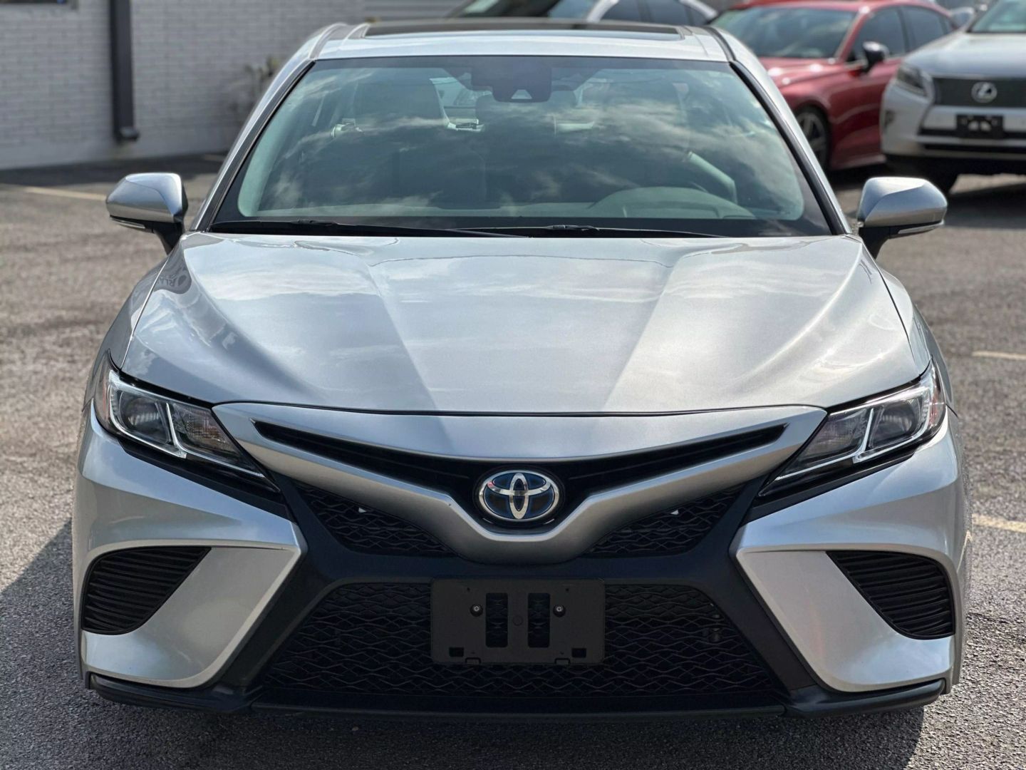 2020 Toyota Camry Hybrid - Image 10