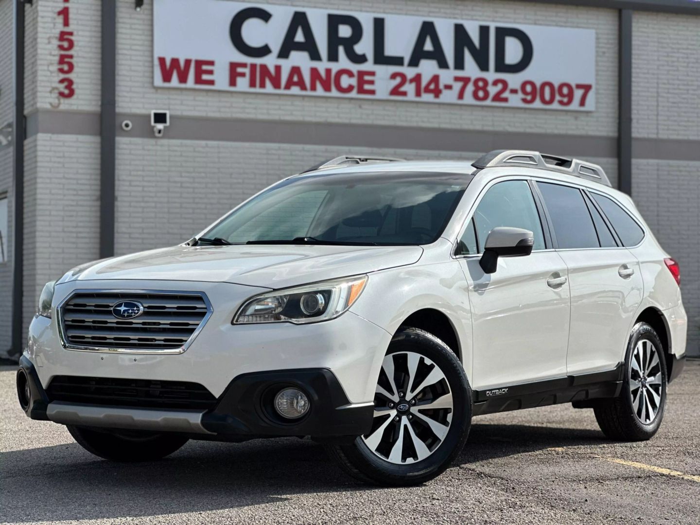 2015 Subaru Outback - Image 1