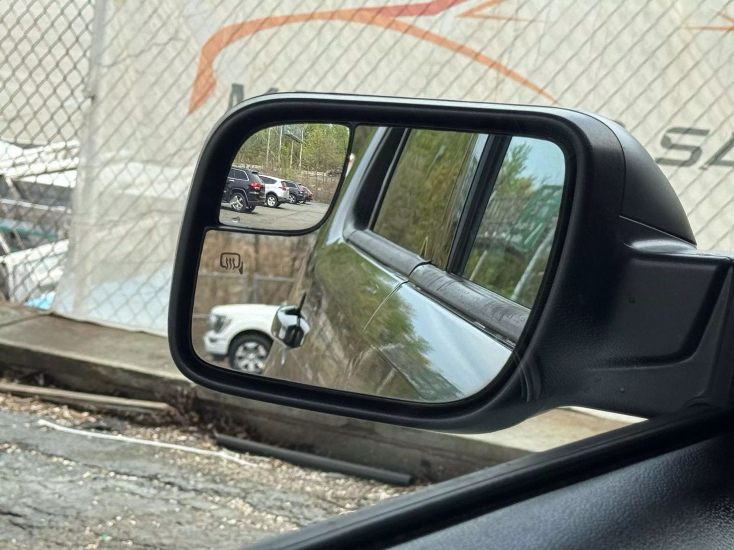2018 Ford Explorer - Image 35