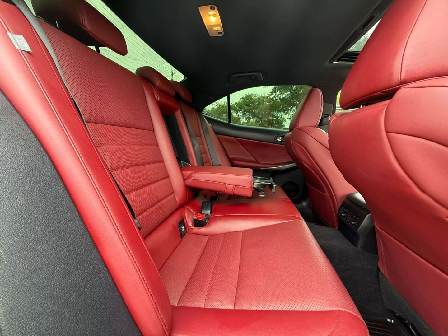 2015 Lexus Is - Image 14