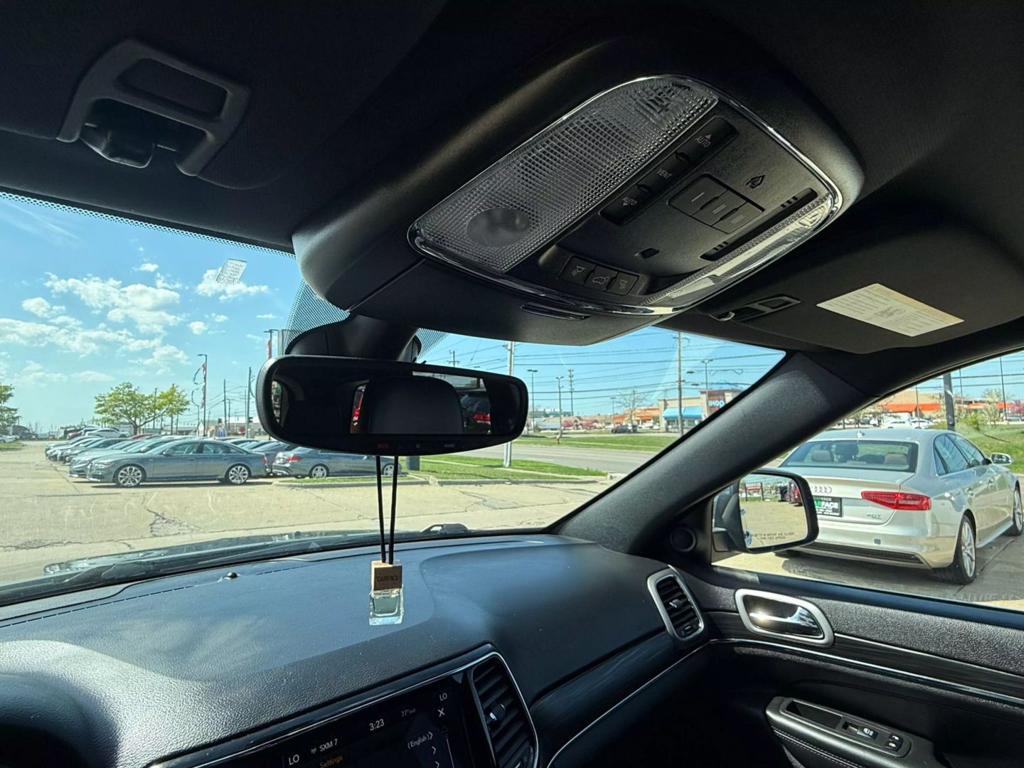 2020 Jeep Grand Cherokee - Image 52
