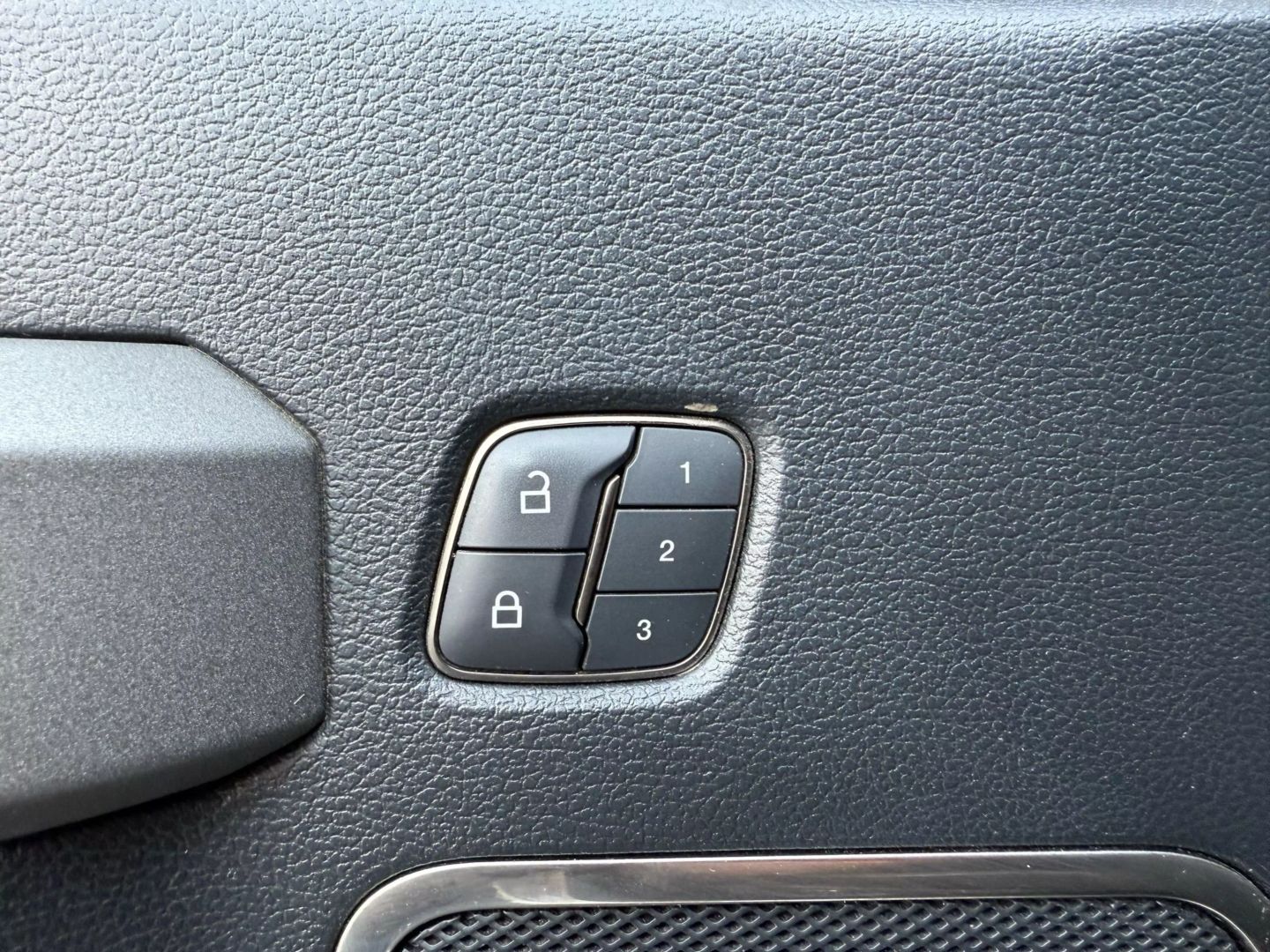2020 Ford F150 Supercrew Cab - Image 14
