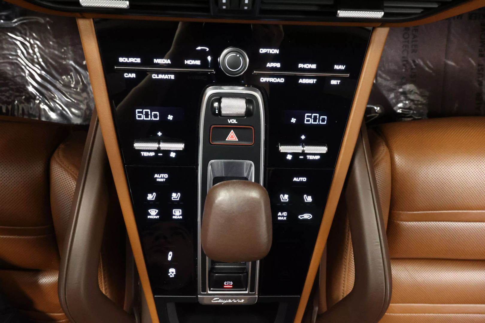 2021 Porsche Cayenne Coupe - Image 40