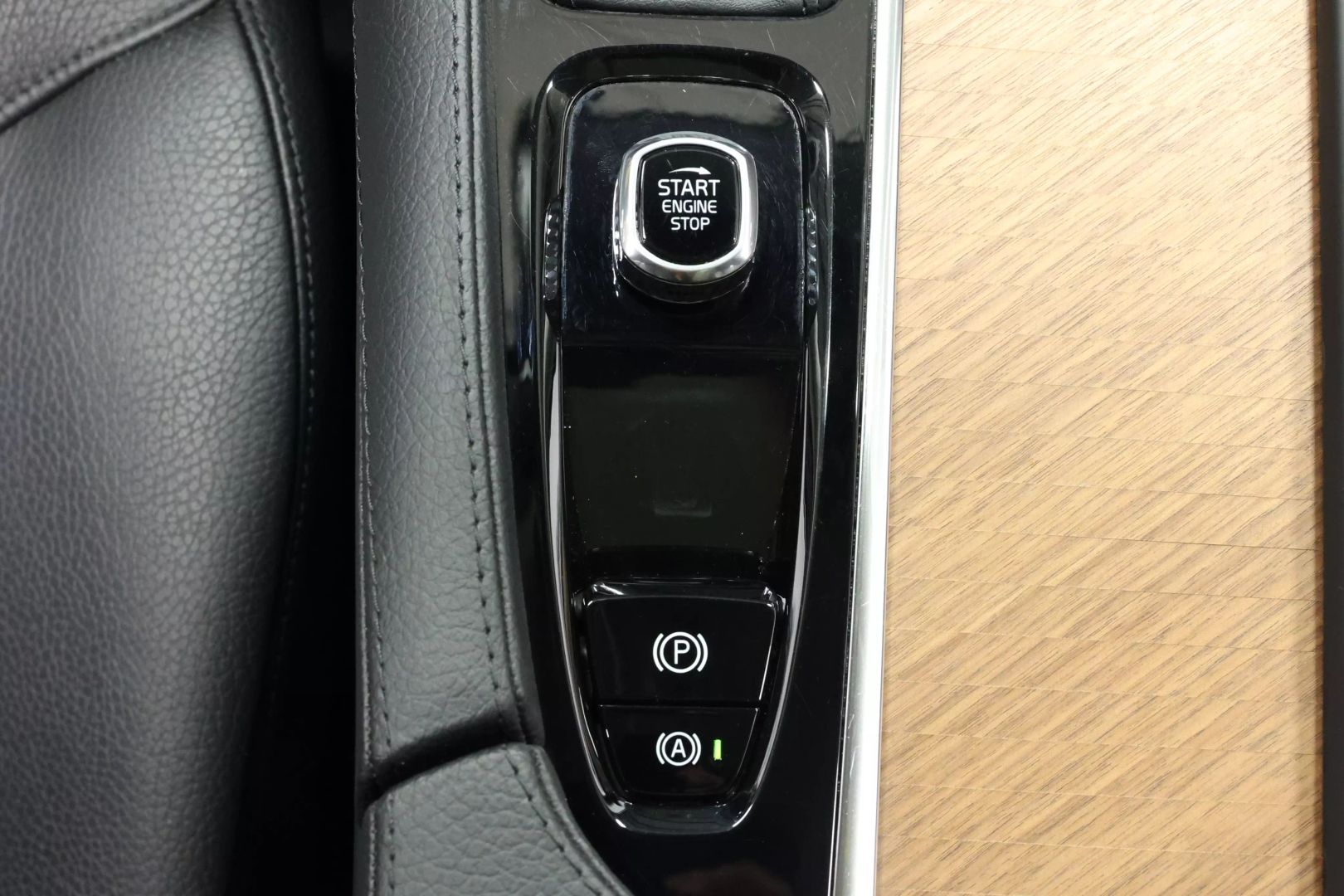 2022 Volvo Xc90 - Image 39