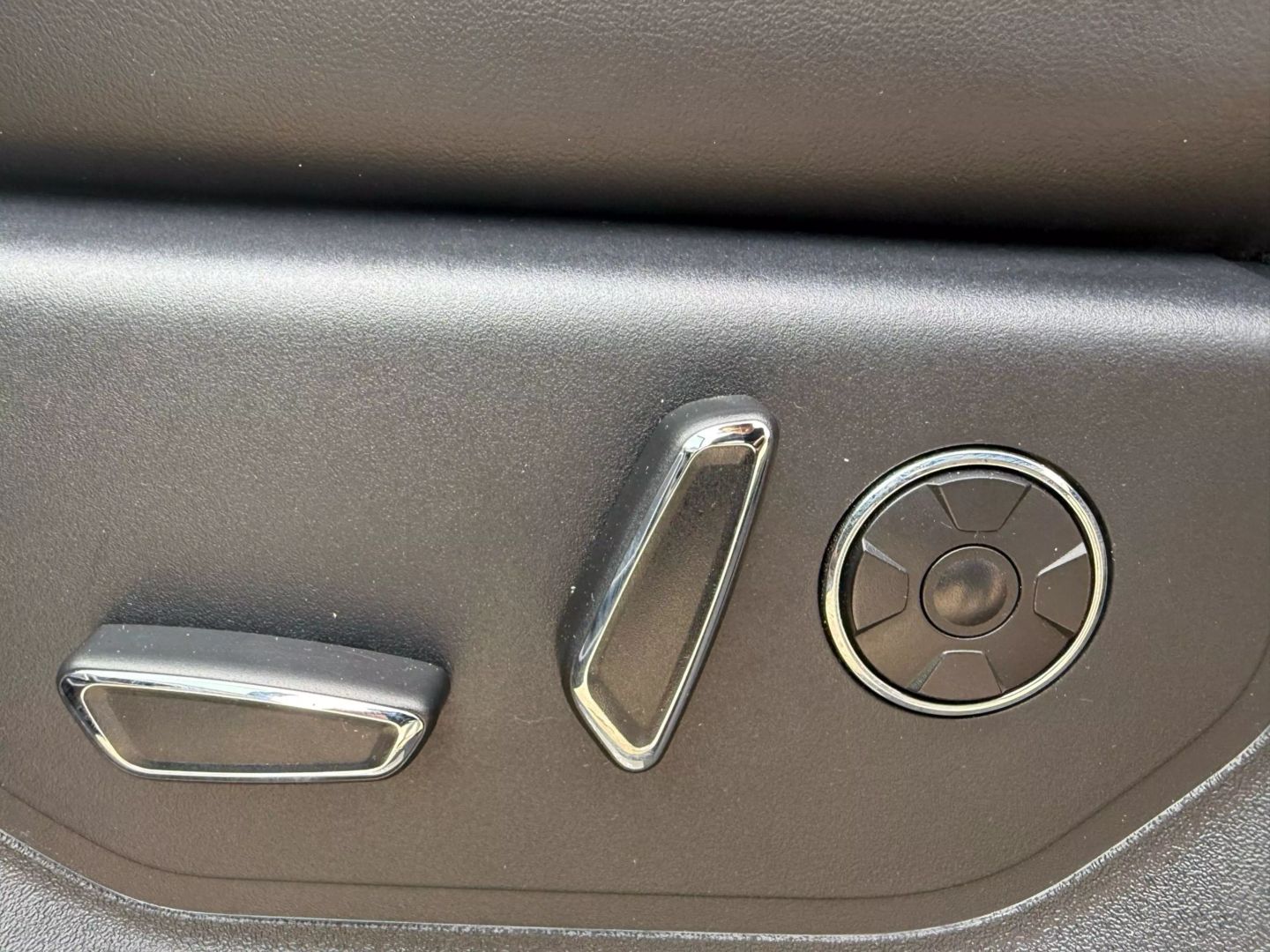 2019 Ford F150 Supercrew Cab - Image 12