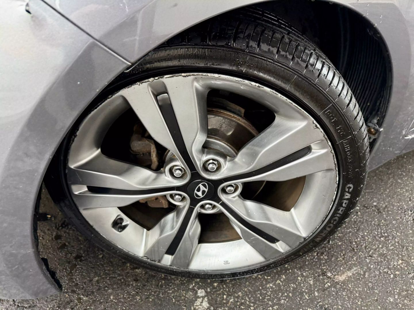 2013 Hyundai Veloster - Image 38