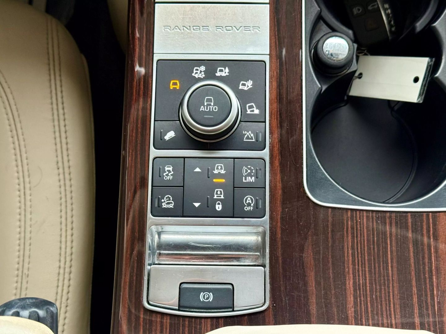 2017 Land Rover Range Rover - Image 38