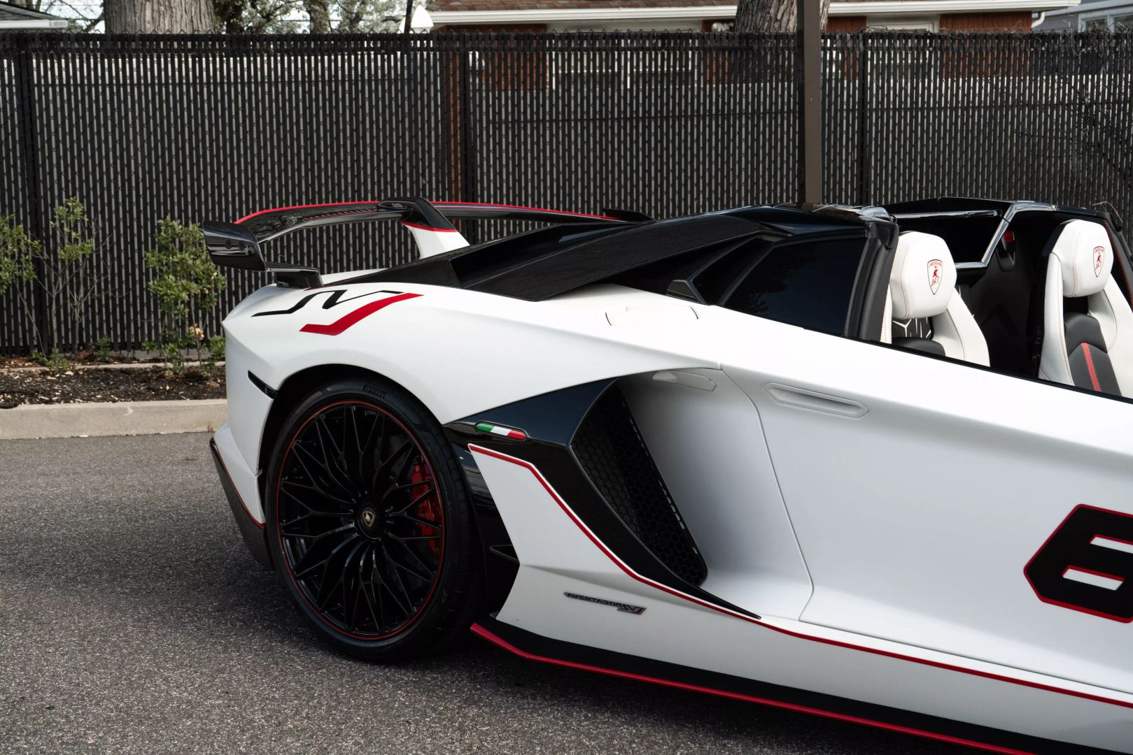 2021 Lamborghini Aventador - Image 47