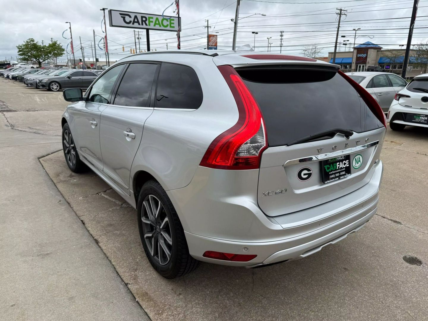 2017 Volvo Xc60 - Image 8