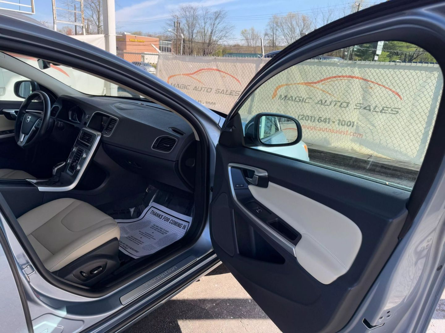 2017 Volvo S60 - Image 24