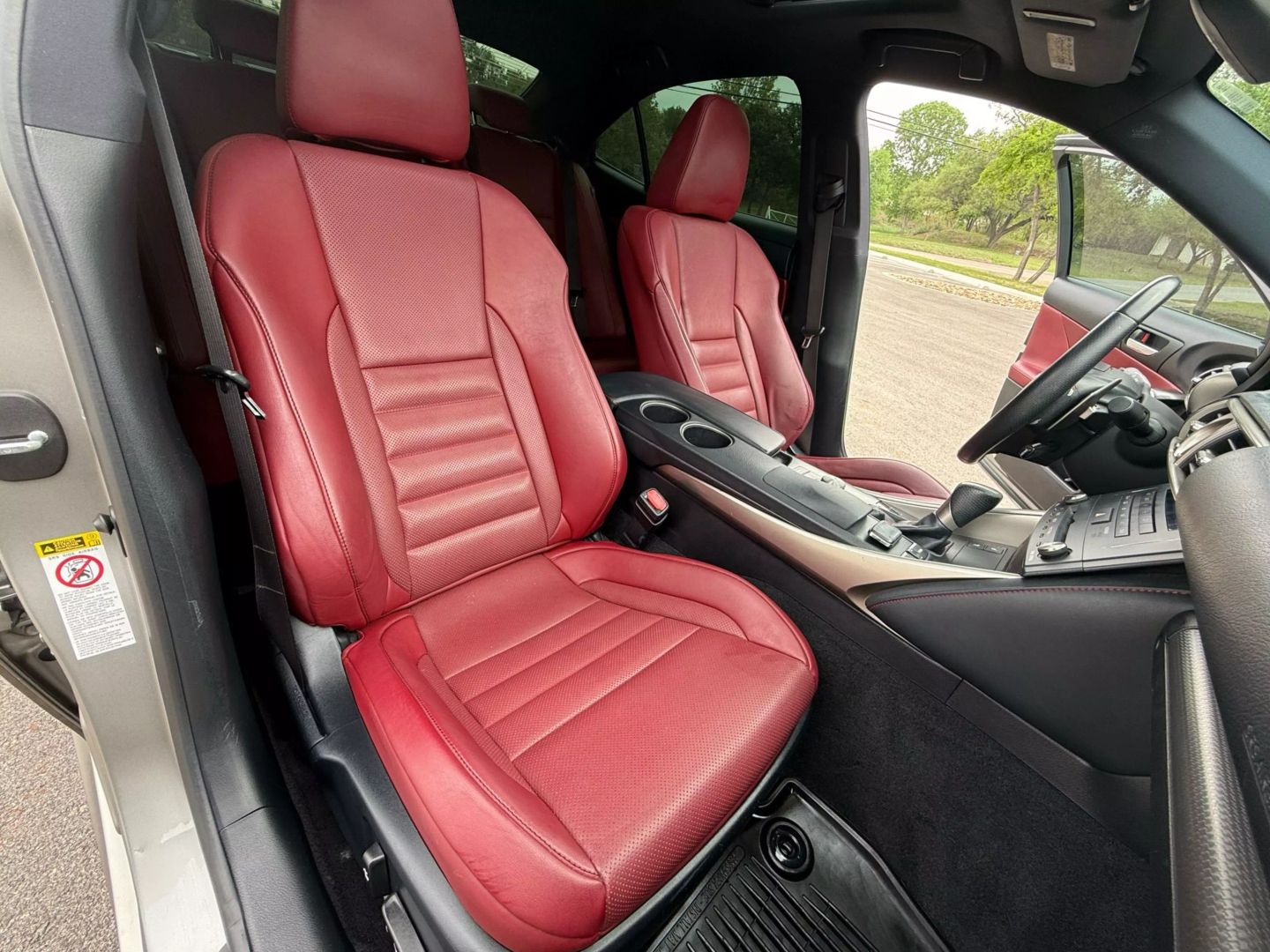 2015 Lexus Is - Image 16