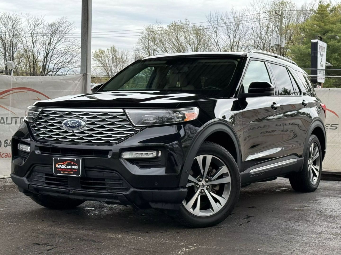 2020 Ford Explorer - Image 1