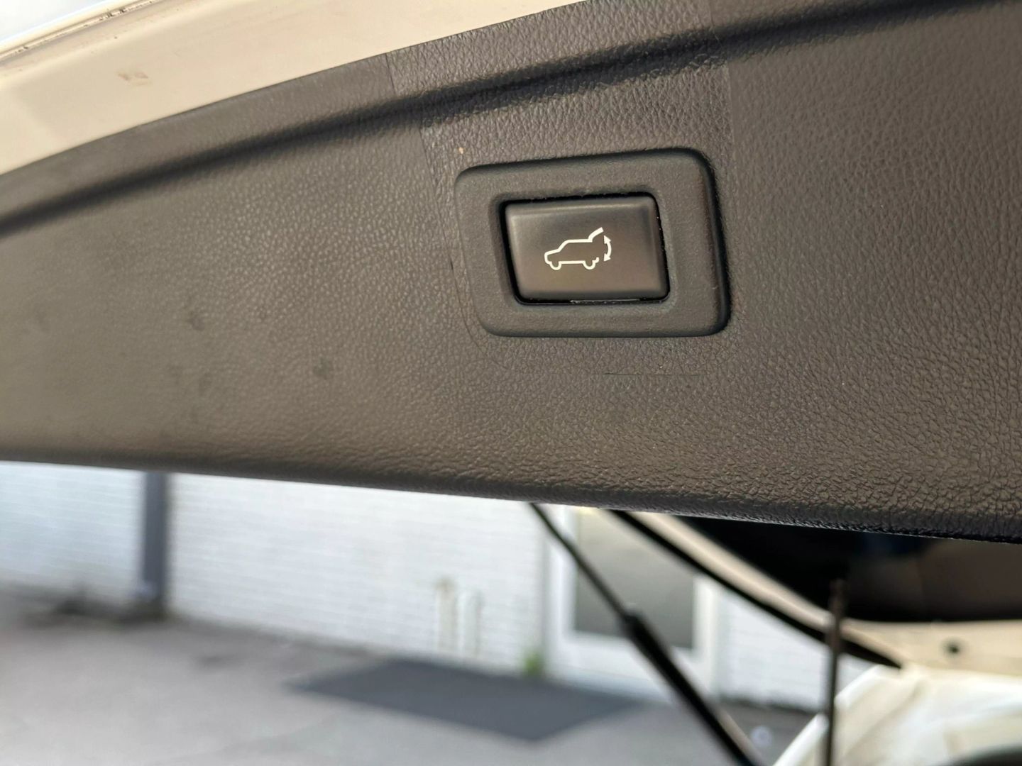 2015 Subaru Outback - Image 21
