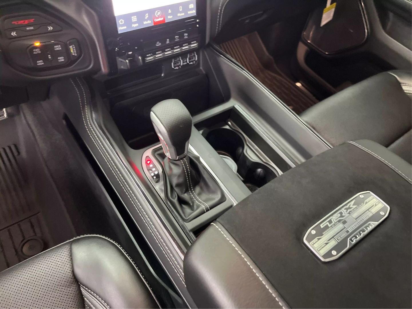 2022 Ram 1500 Crew Cab - Image 16