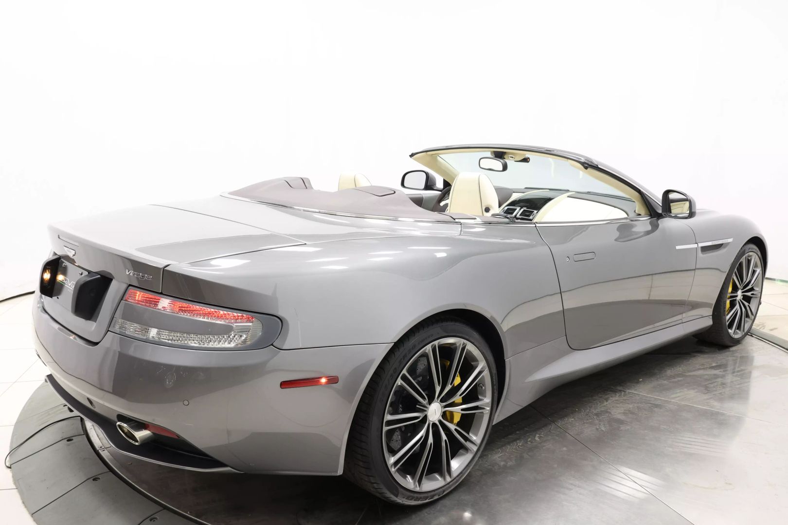 2012 Aston Martin Virage - Image 53