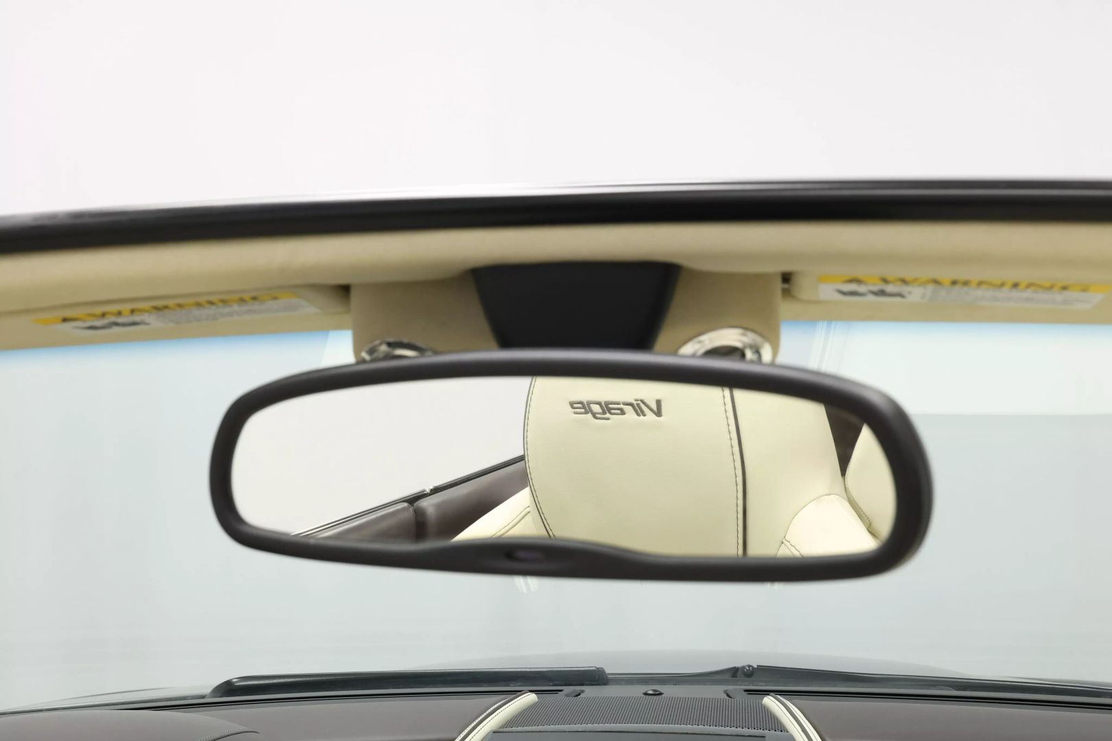 2012 Aston Martin Virage - Image 40