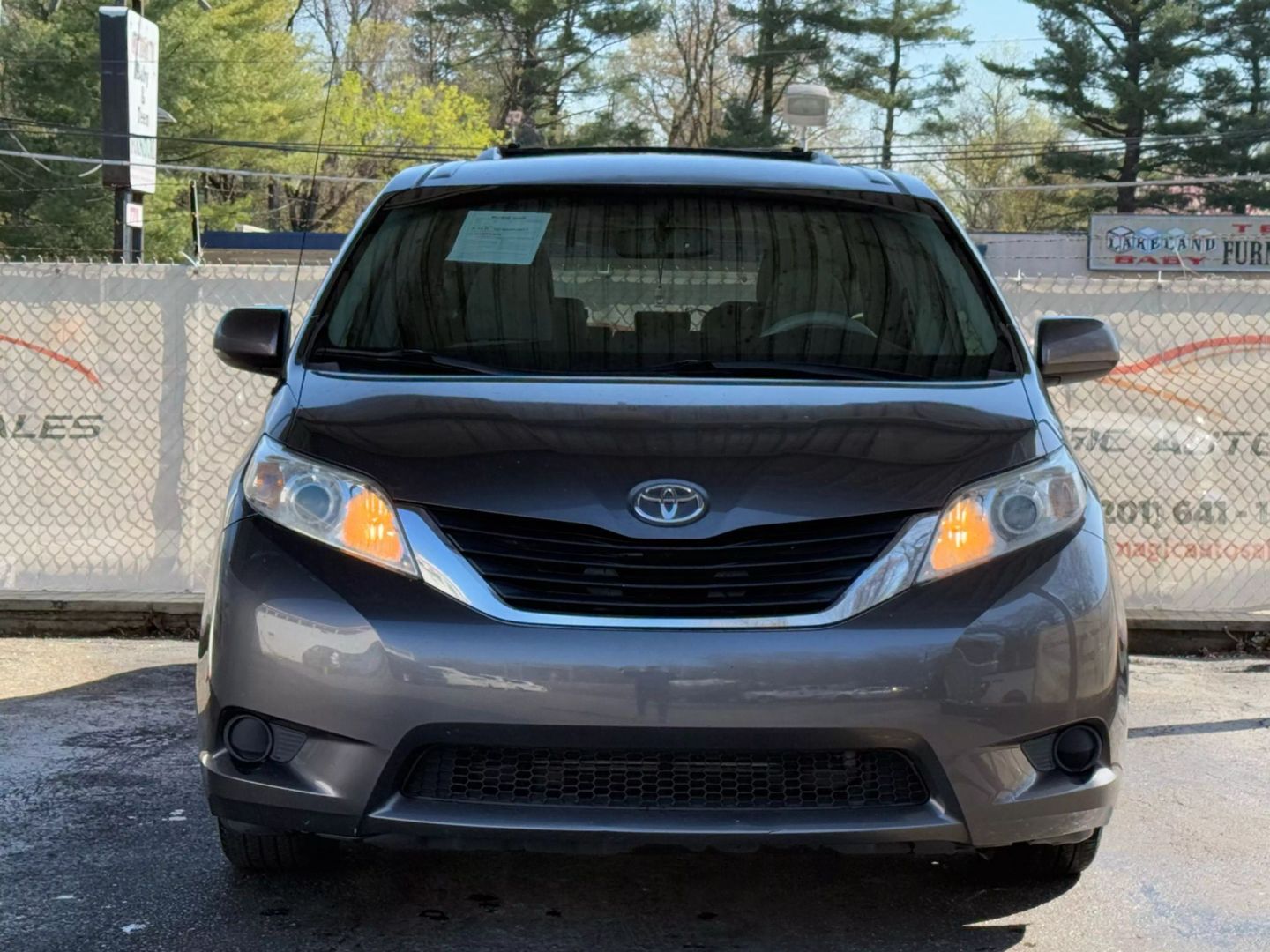 2013 Toyota Sienna - Image 5