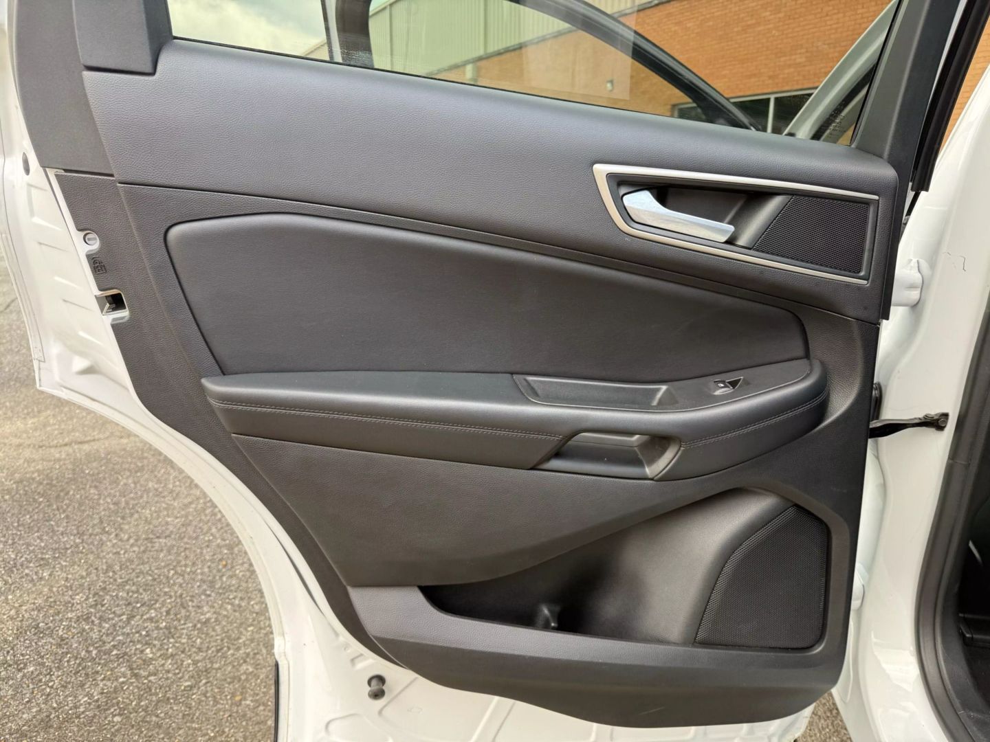 2022 Ford Edge - Image 16