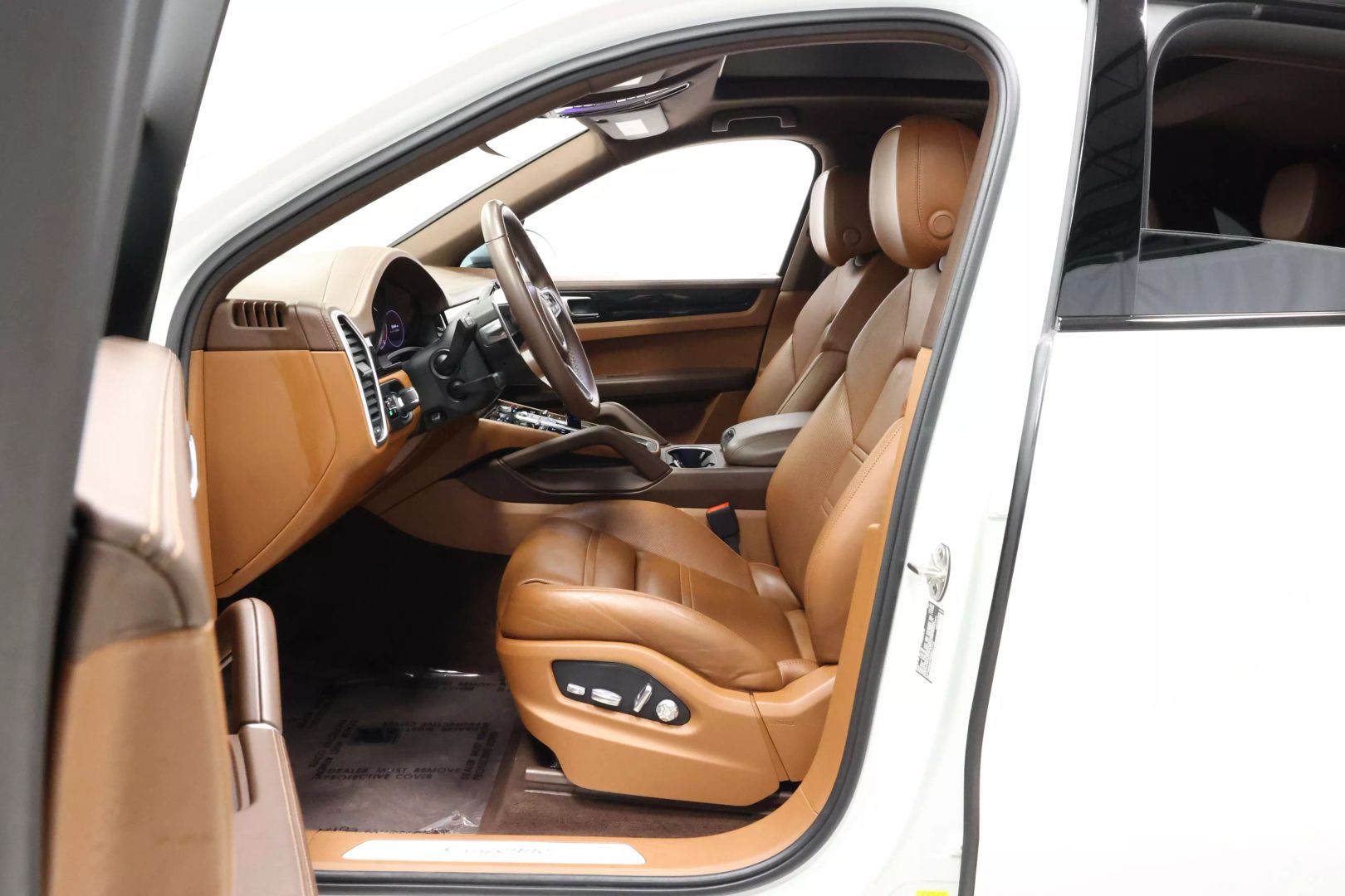 2021 Porsche Cayenne Coupe - Image 13