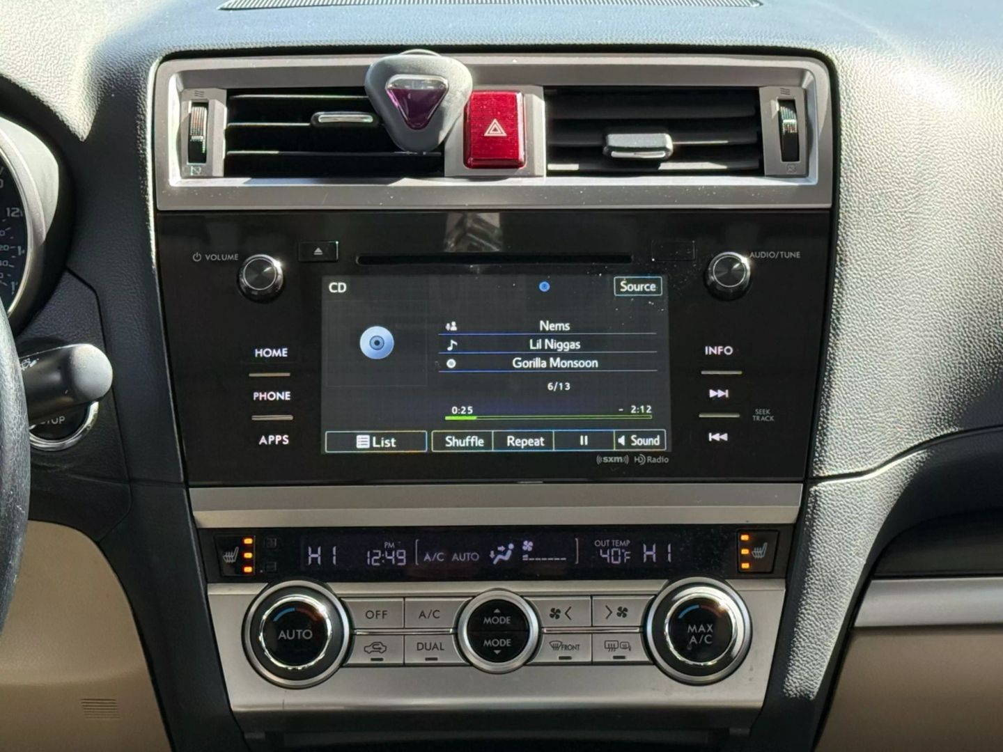 2017 Subaru Legacy - Image 29