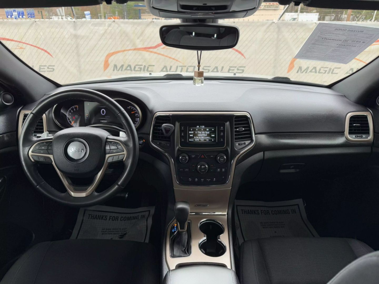 2017 Jeep Grand Cherokee - Image 27