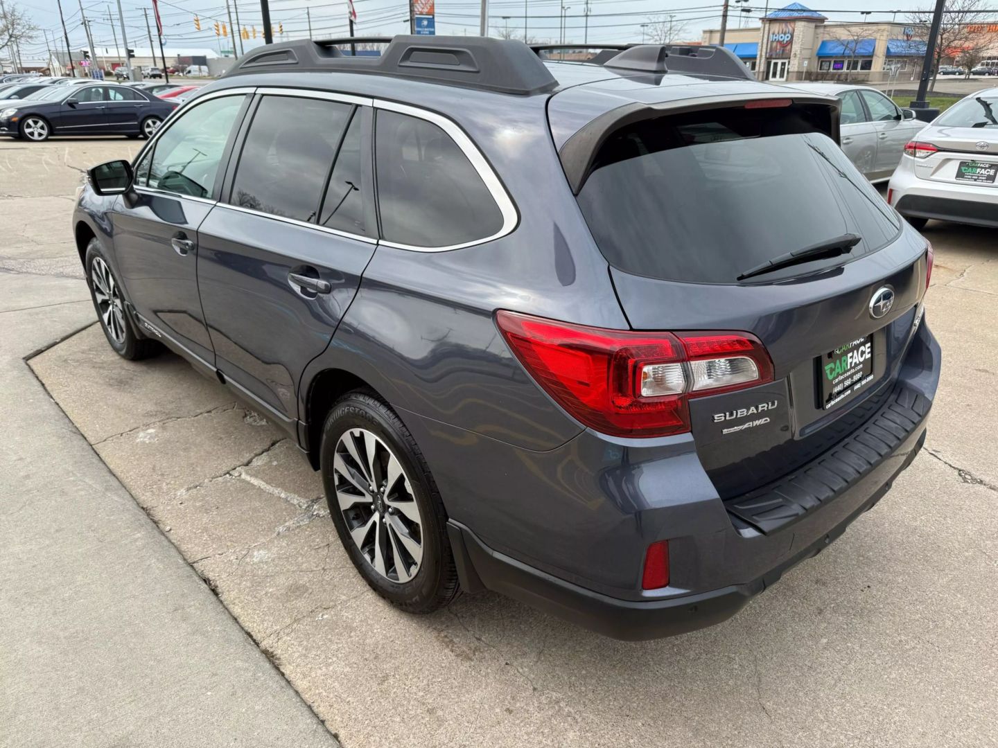 2017 Subaru Outback - Image 7