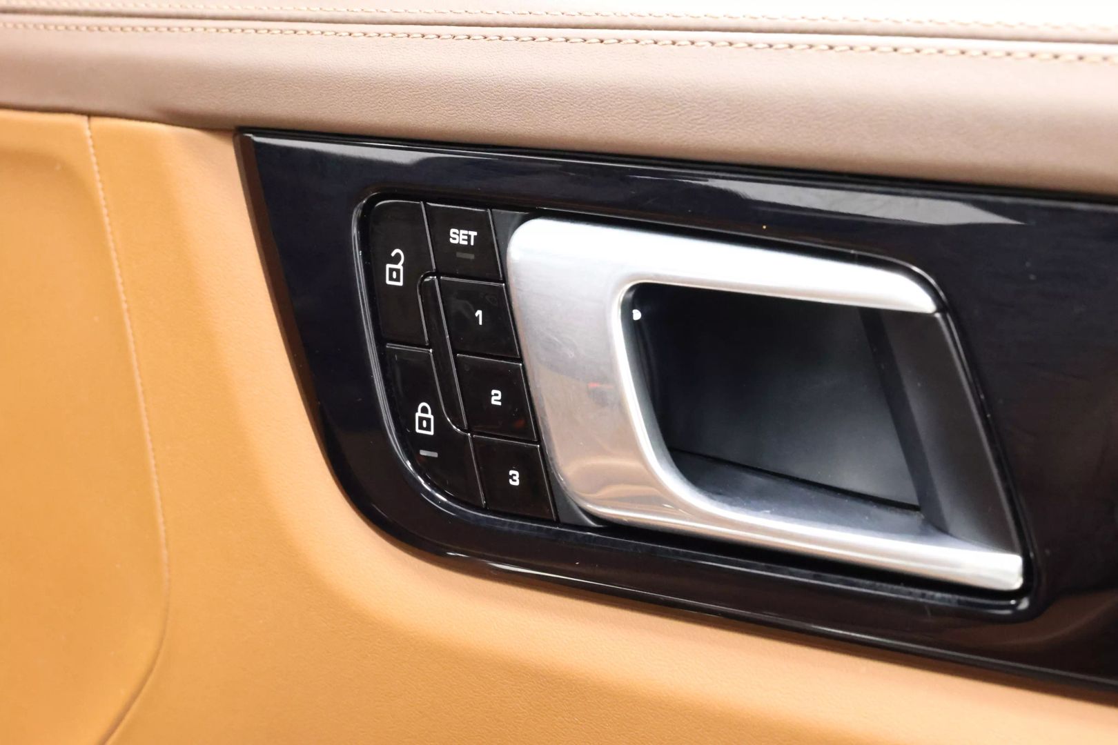 2021 Porsche Cayenne Coupe - Image 86