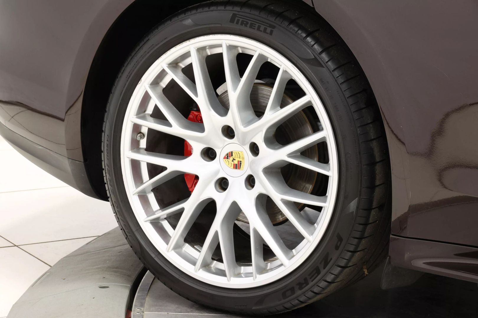 2017 Porsche Panamera - Image 103