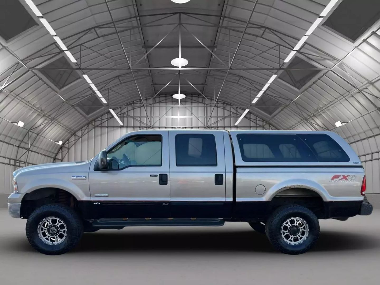 Used 2005 Ford F-250 Super Duty Lariat with VIN 1FTSW21P85EC13268 for sale in Kansas City