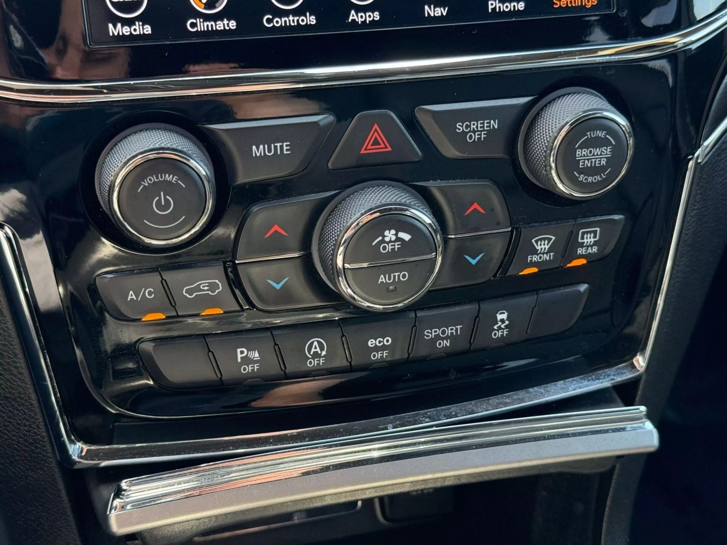 2020 Jeep Grand Cherokee - Image 47