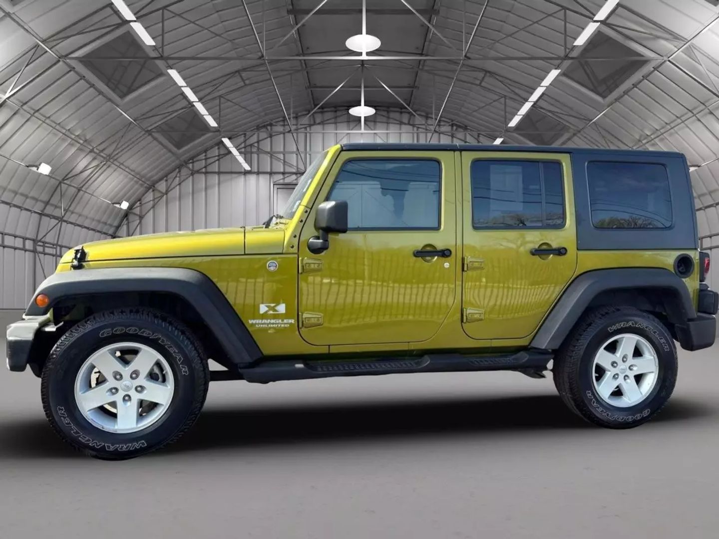 Used 2008 Jeep Wrangler Unlimited X with VIN 1J4GA39178L617361 for sale in Northmoor, MO